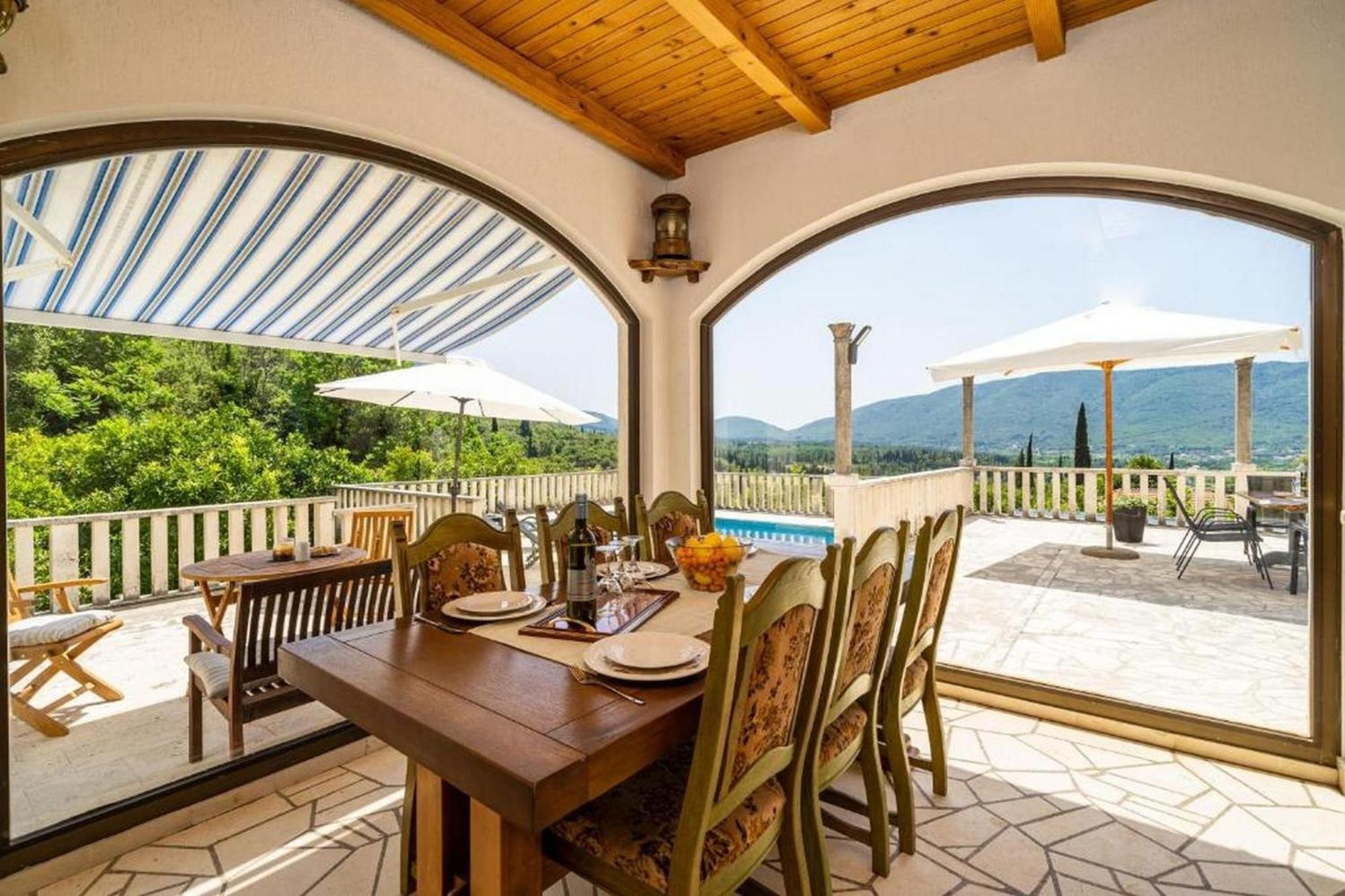 Three Bedroom Villa Surrounded By Nature With Pool Gruda Εξωτερικό φωτογραφία